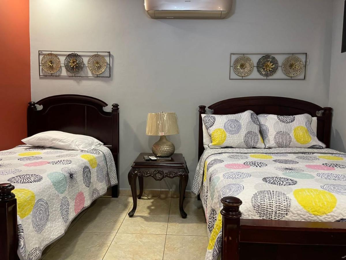 Refugio De La Montana B&B San Pedro Sula Quarto foto